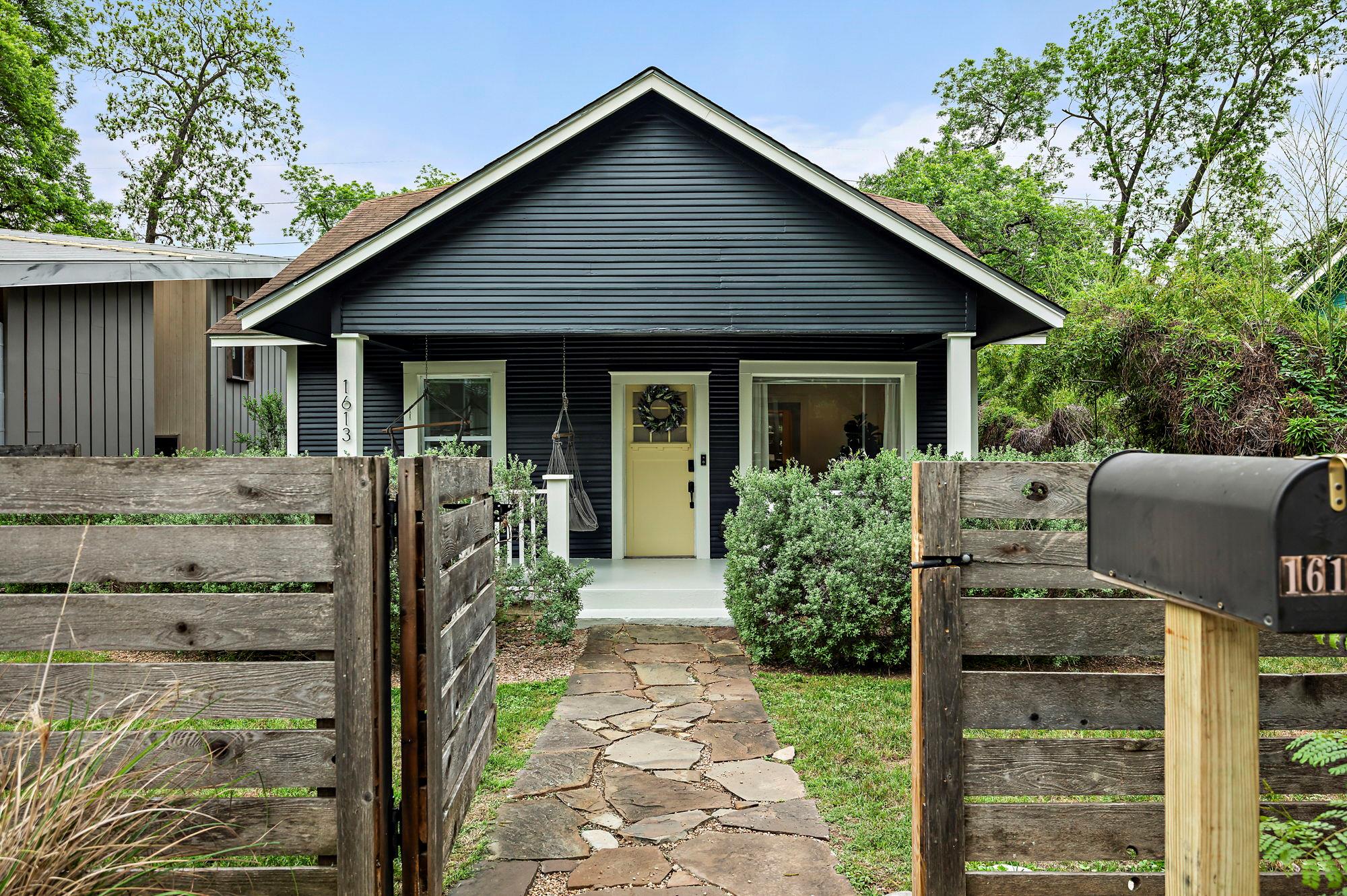 1613 Garden Street A And #b Property Photo 1