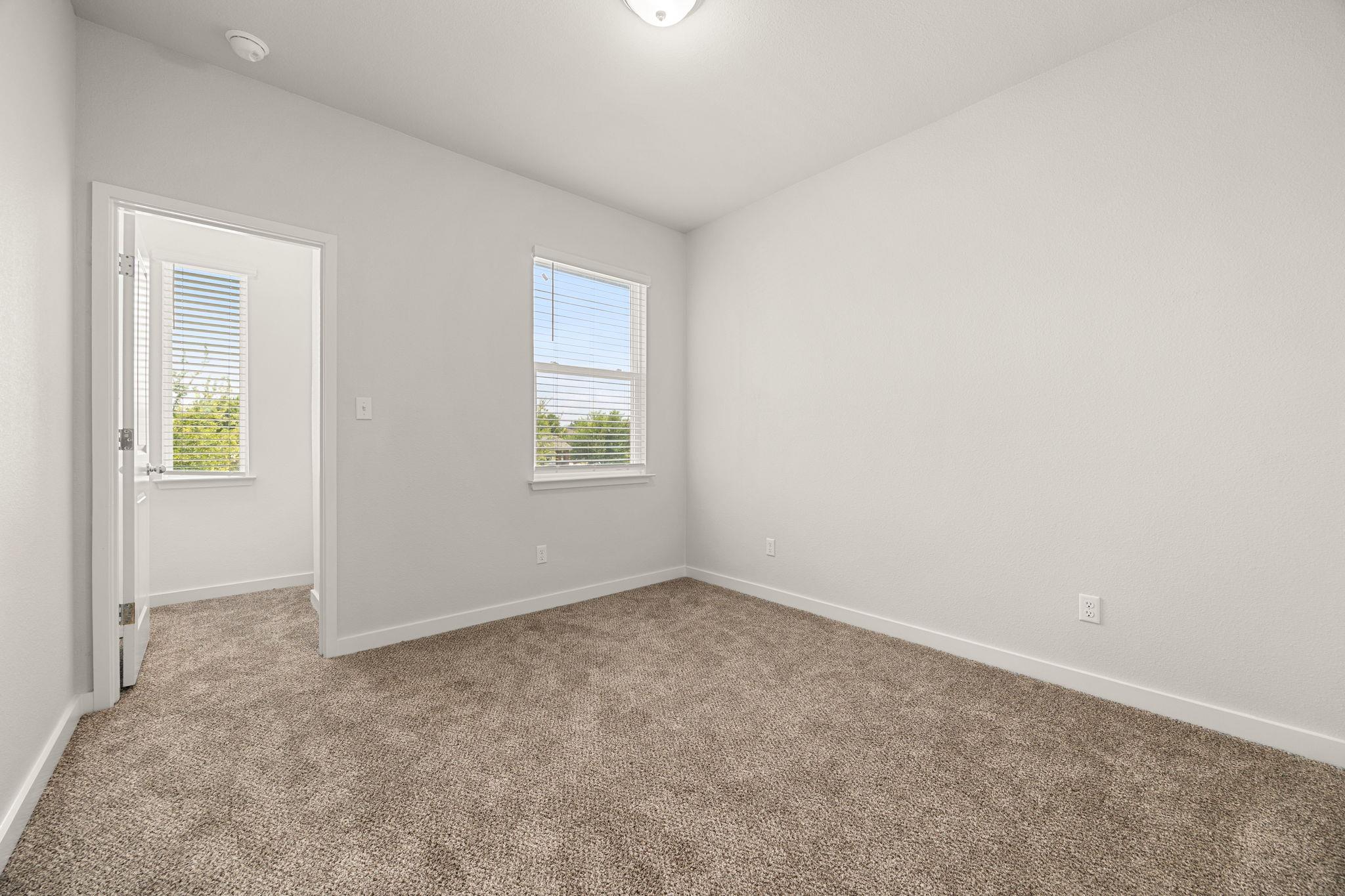 605 W South St #332 Property Photo 28