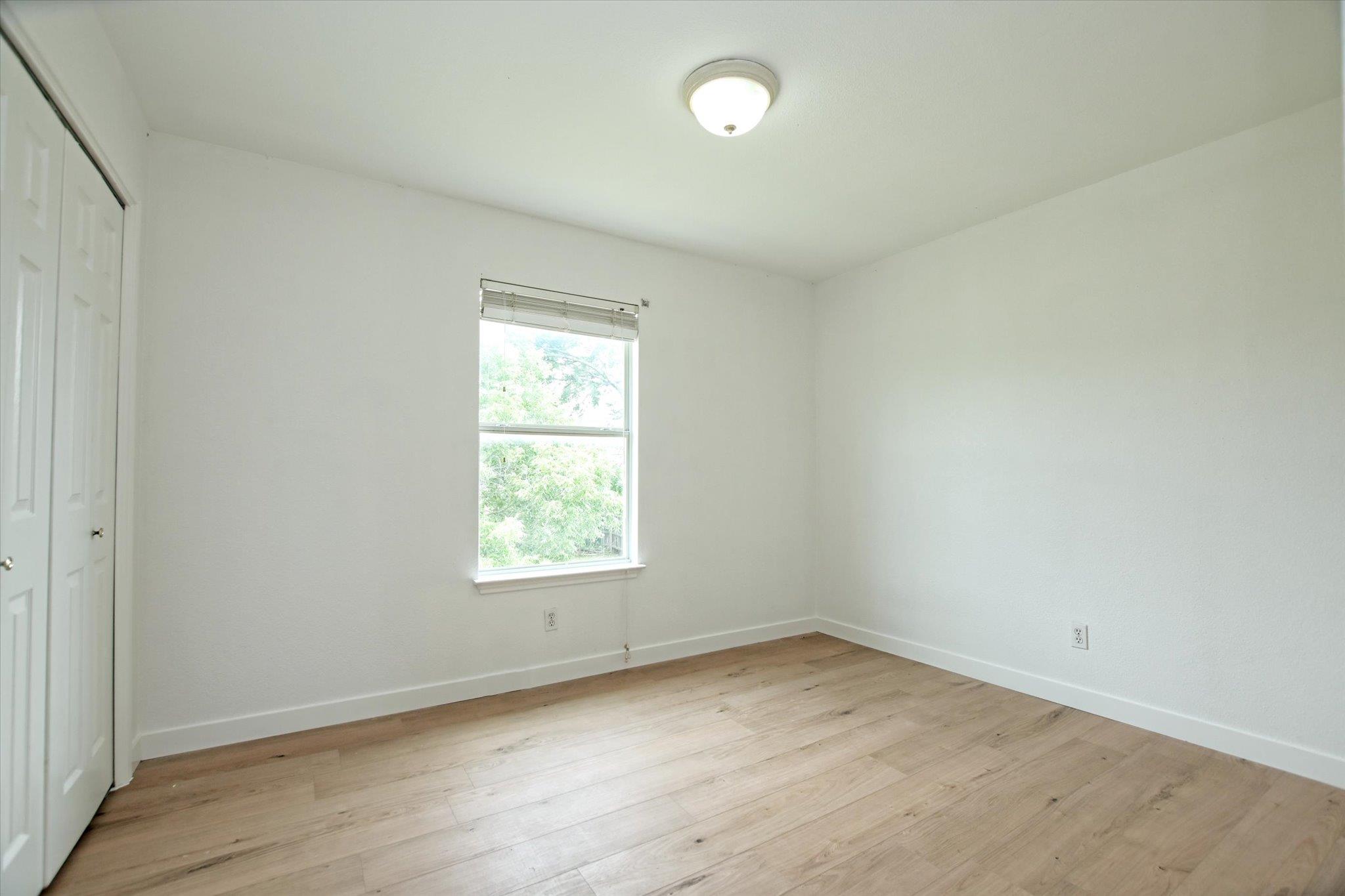 716 Honeysuckle Dr Property Photo 16