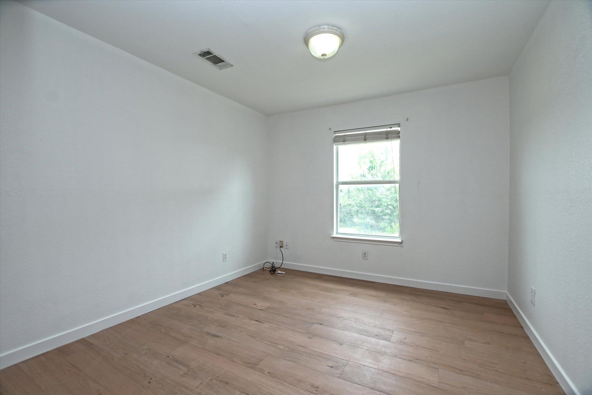 716 Honeysuckle Dr Property Photo 17