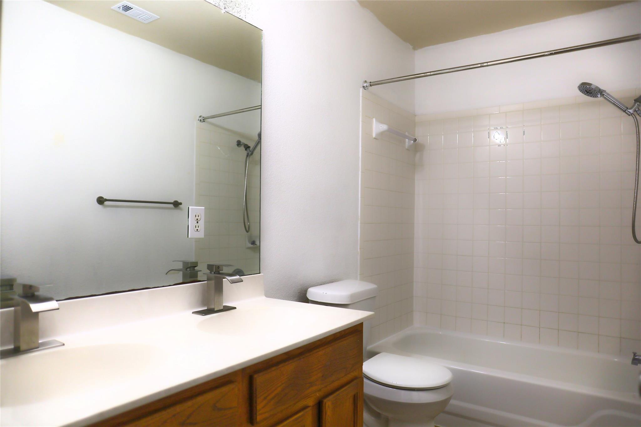 16205 Mones Ln Property Photo 7