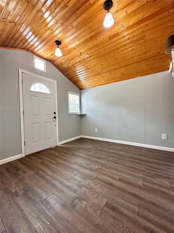 6985 County Road 200 Rd Property Photo 5