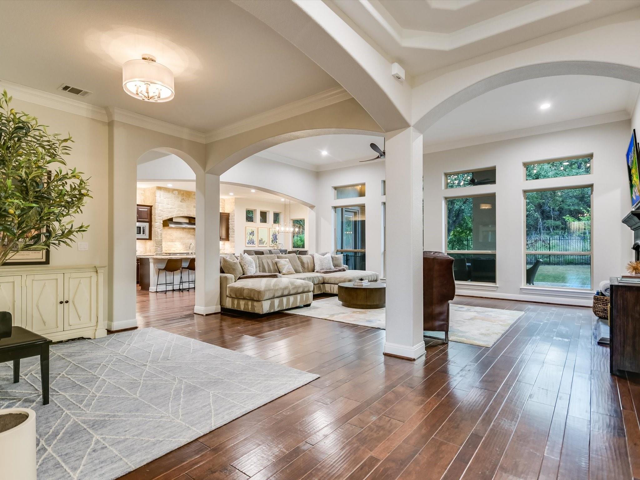 2512 Ionian Cv Property Photo 10