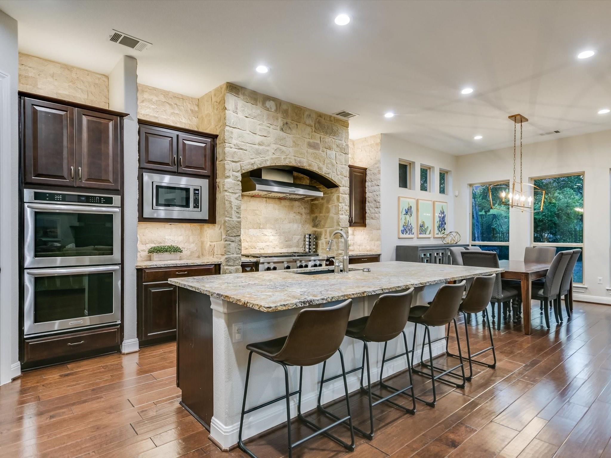 2512 Ionian Cv Property Photo 12