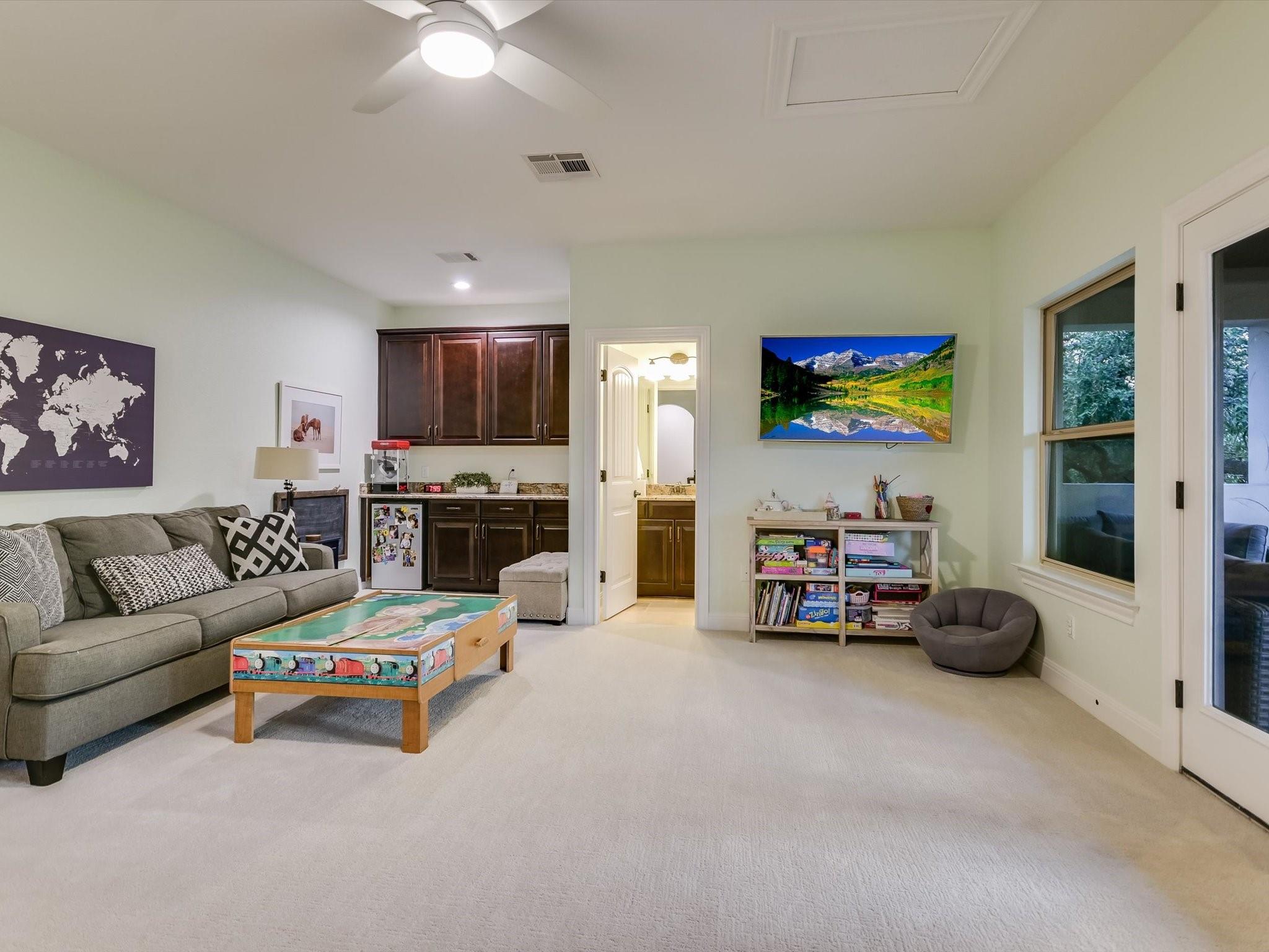 2512 Ionian Cv Property Photo 20