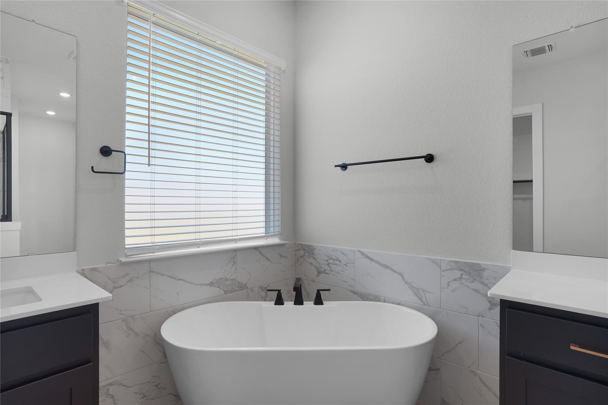 216 San Xavier St Property Photo 21