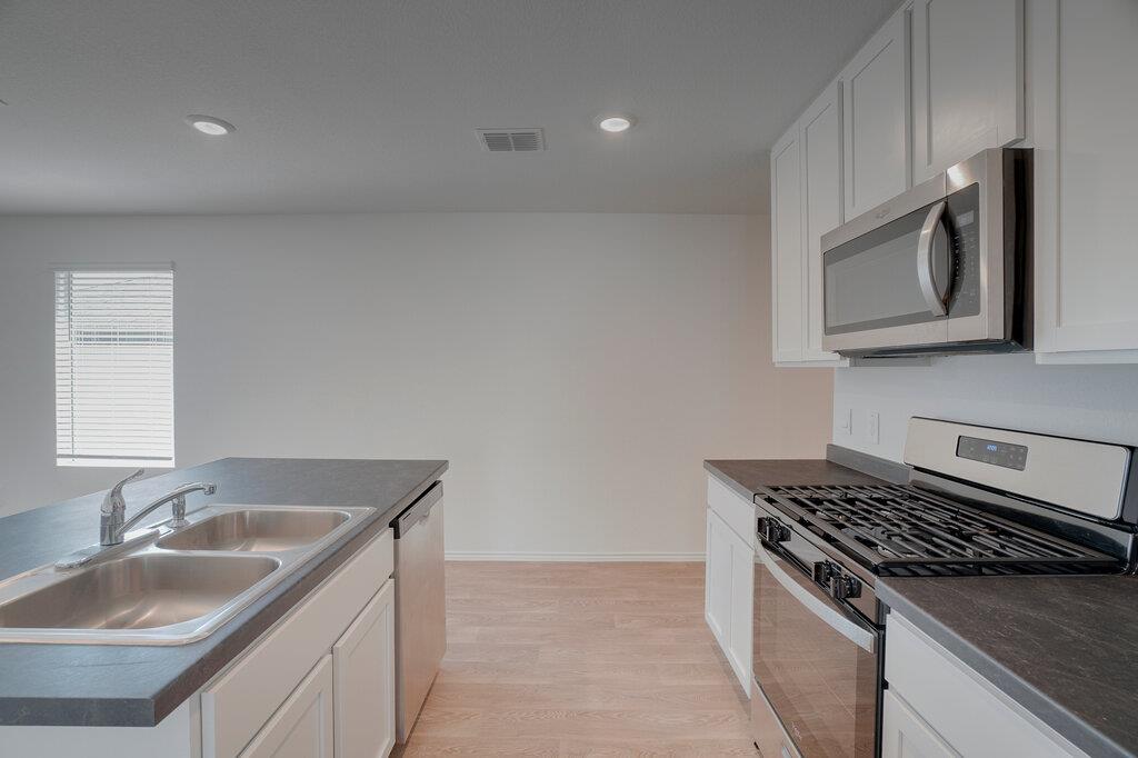 158 Alkali Dr Property Photo 3