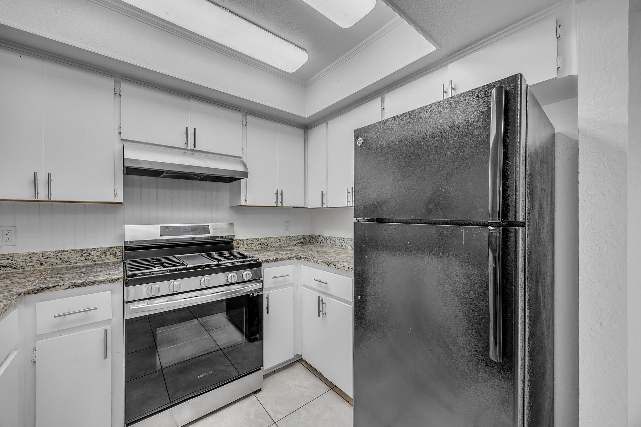 1008 Milford Way #b Property Photo 13