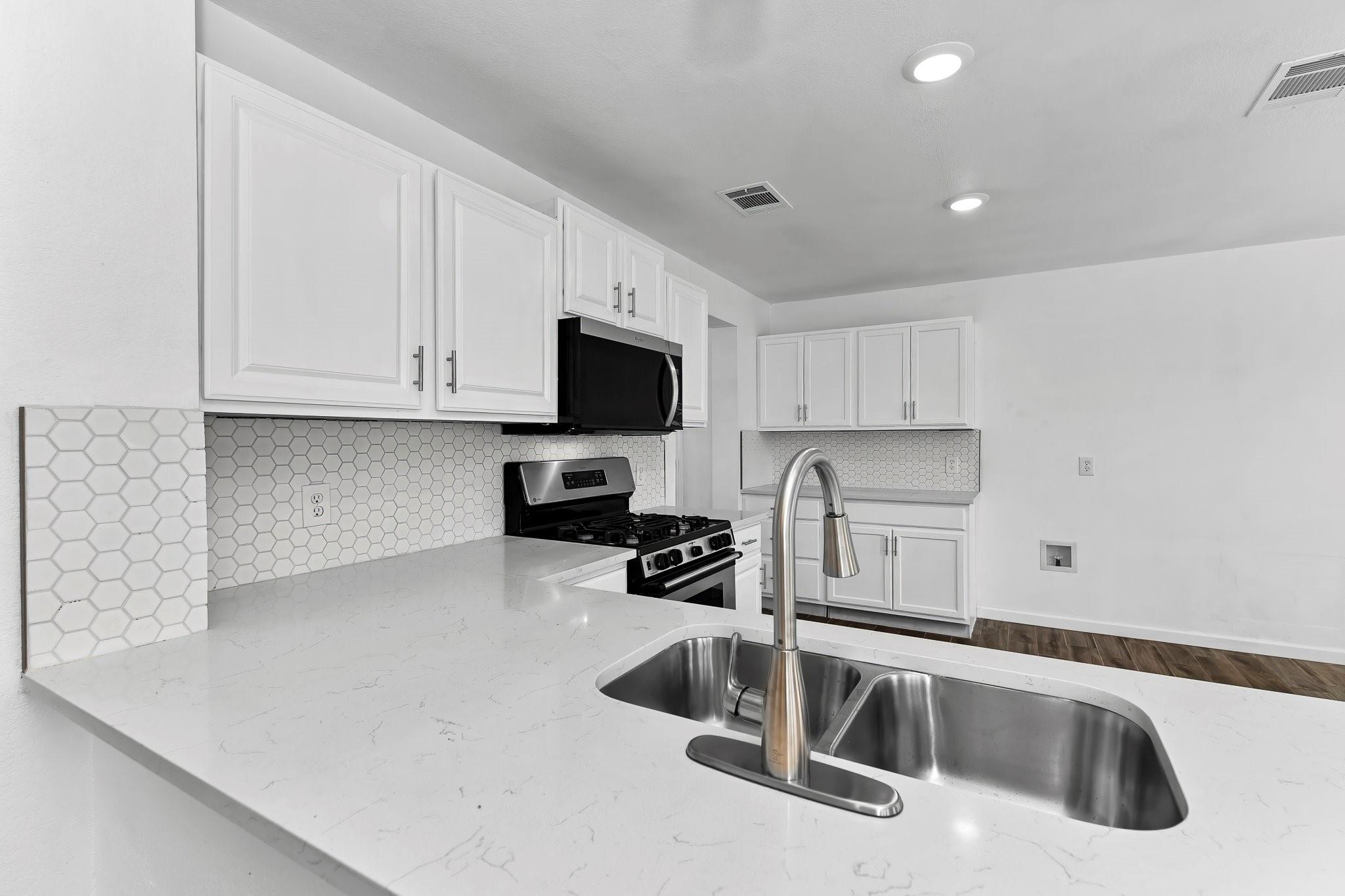221 Peppergrass Cv Property Photo 15
