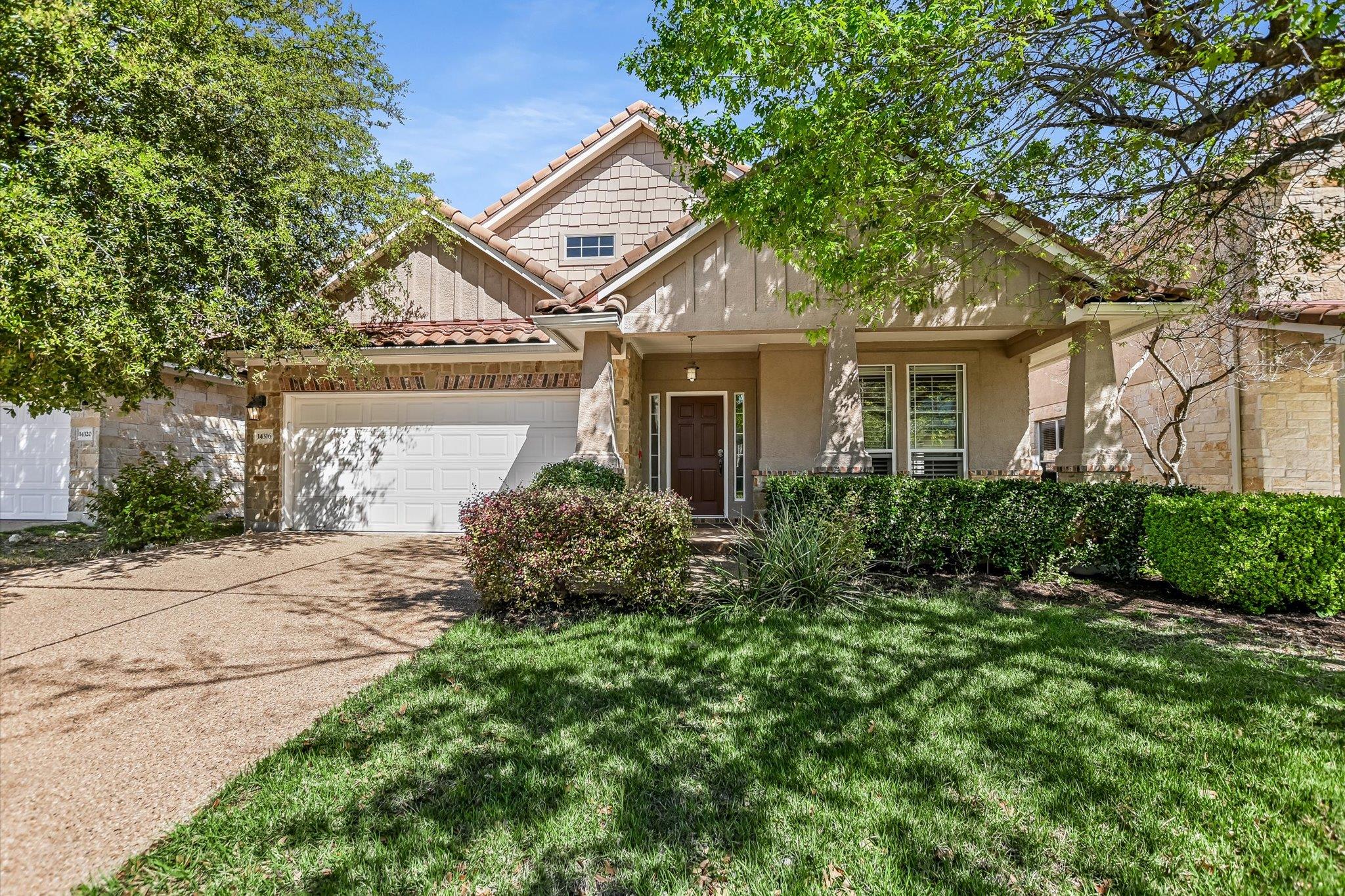 14316 Broadwinged Hawk Dr Property Photo 1