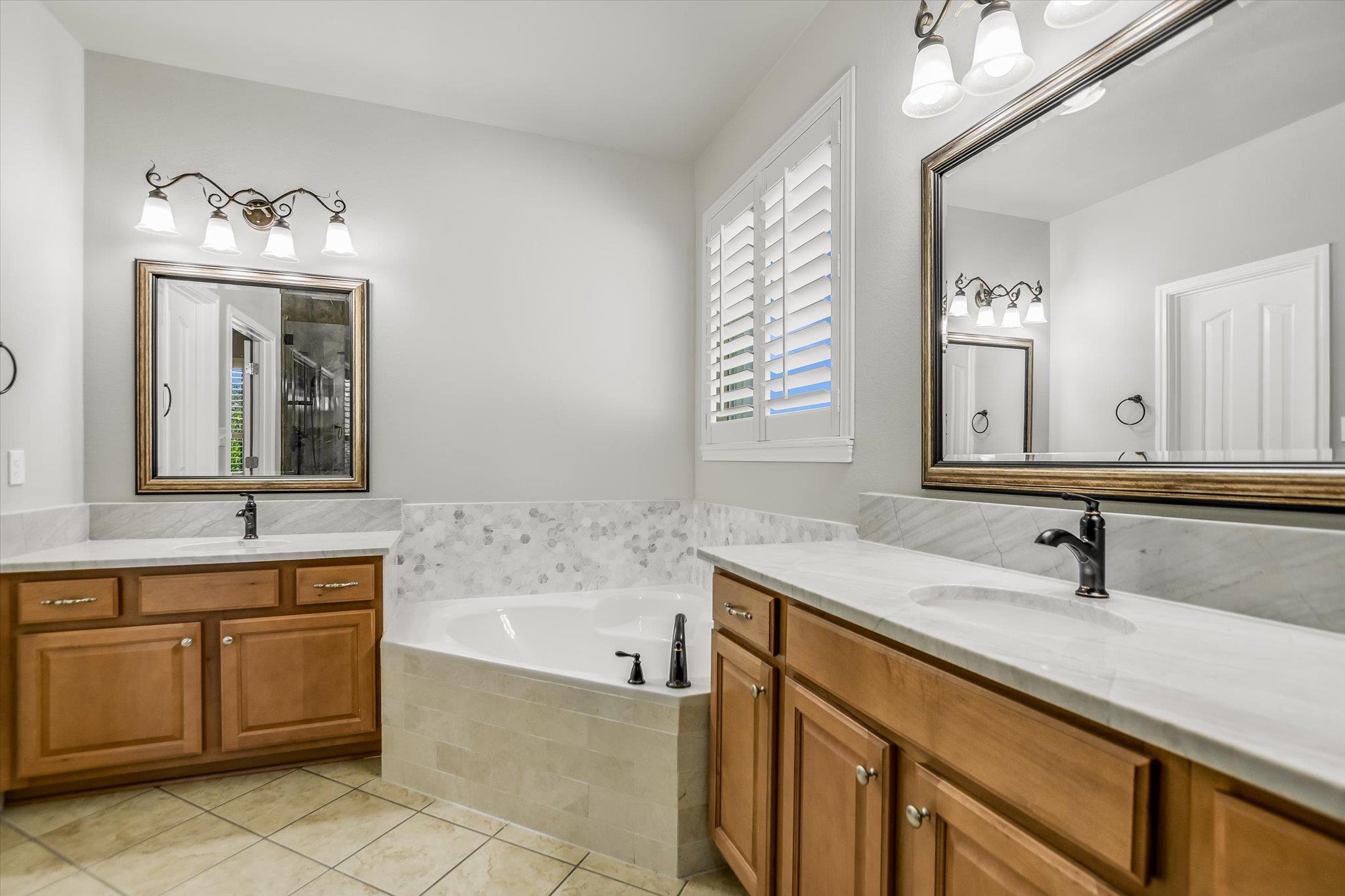 14316 Broadwinged Hawk Dr Property Photo 8