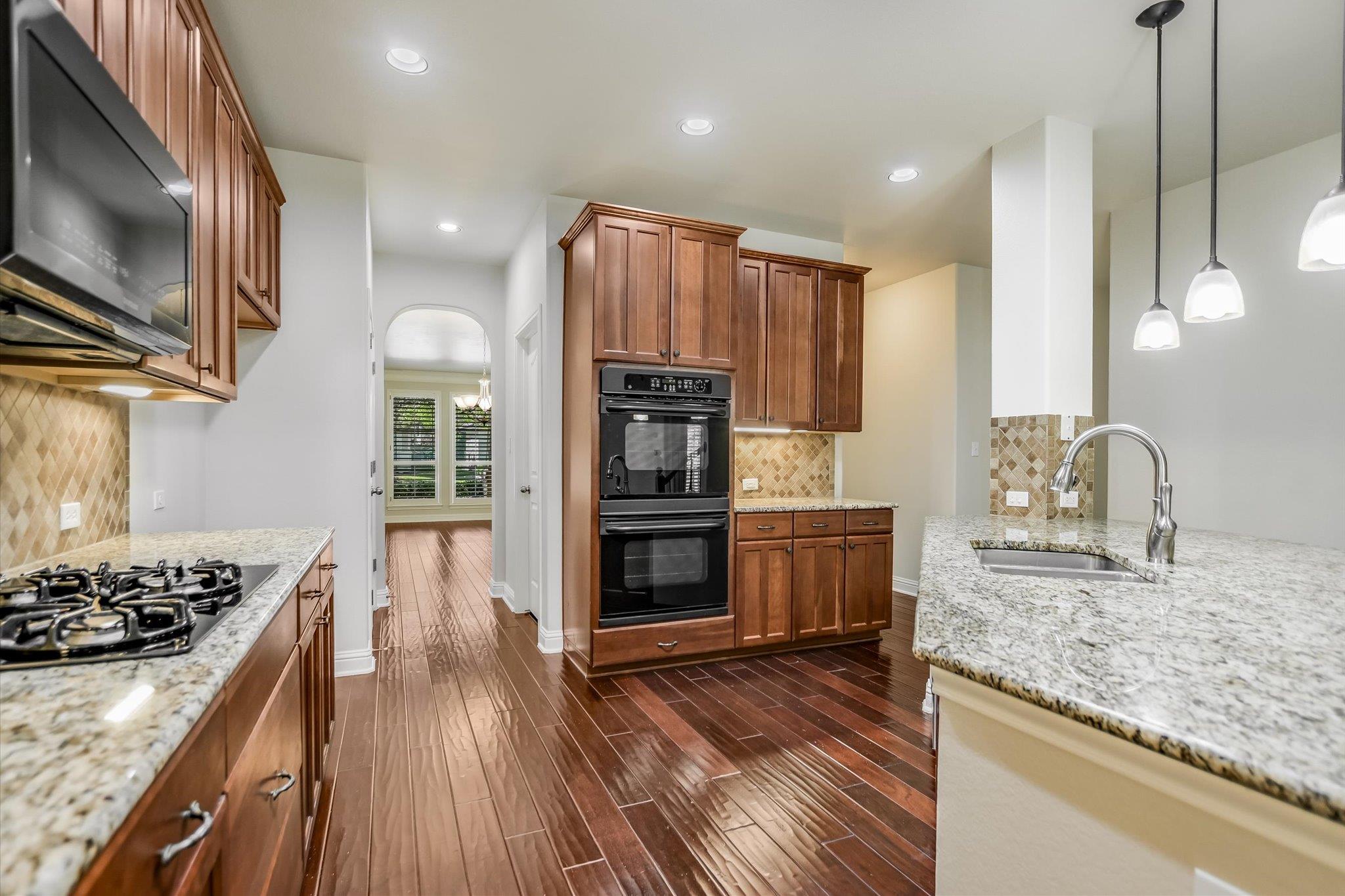 14316 Broadwinged Hawk Dr Property Photo 10