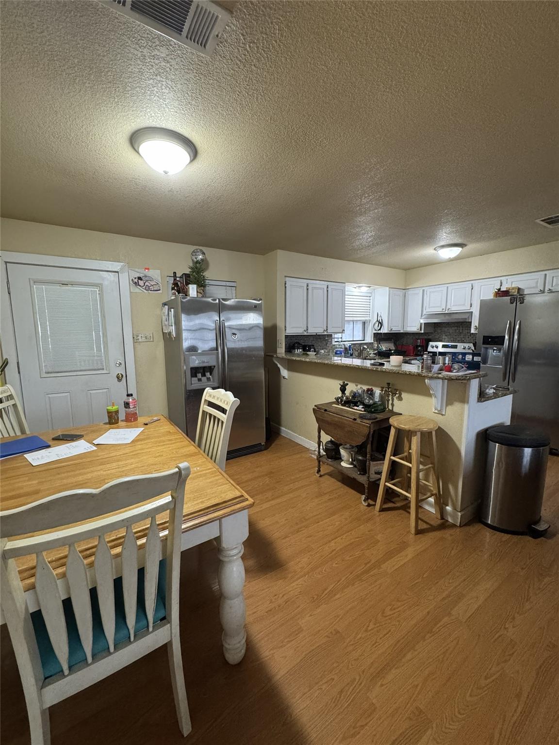 636 E Kempner St Property Photo 12