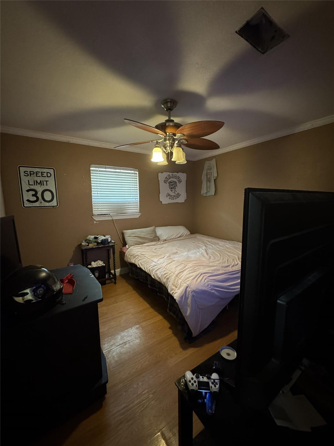 636 E Kempner St Property Photo 18