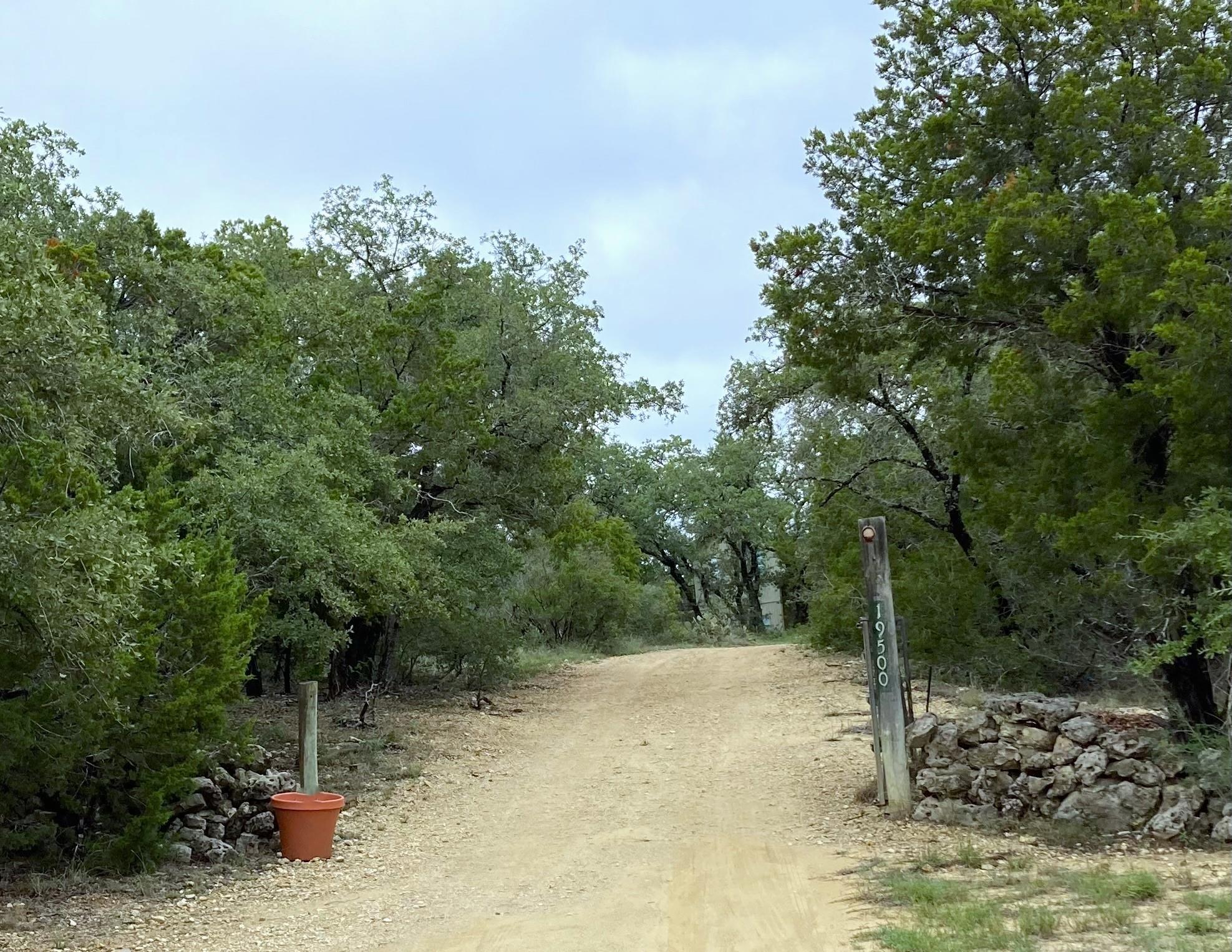 19500 Diversion Cir Property Photo 5