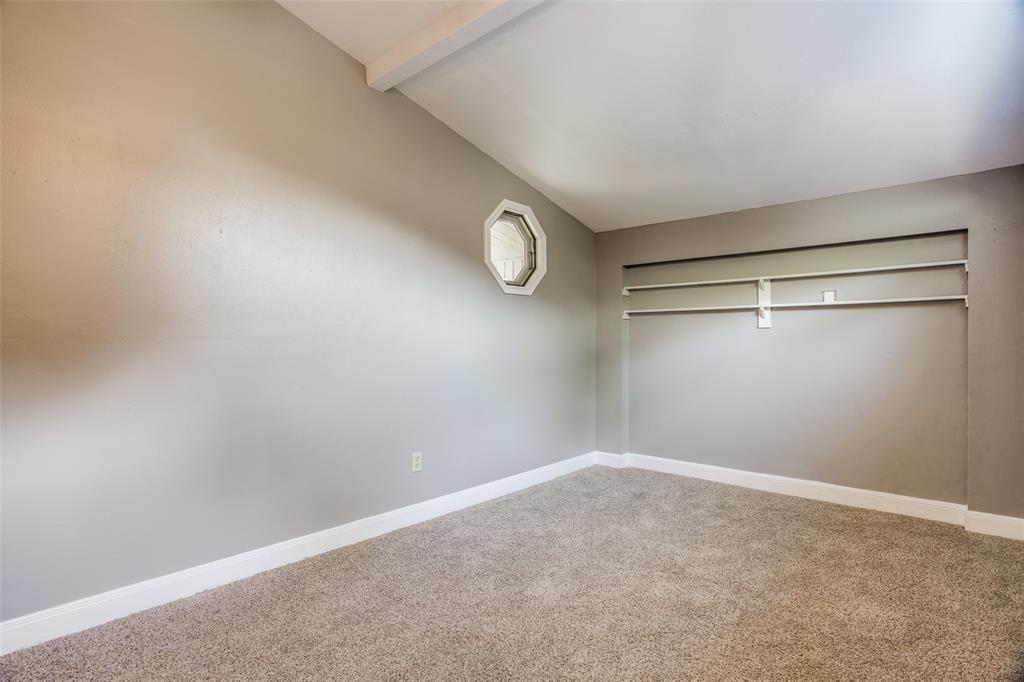 3715 Robinson Ave Property Photo 6