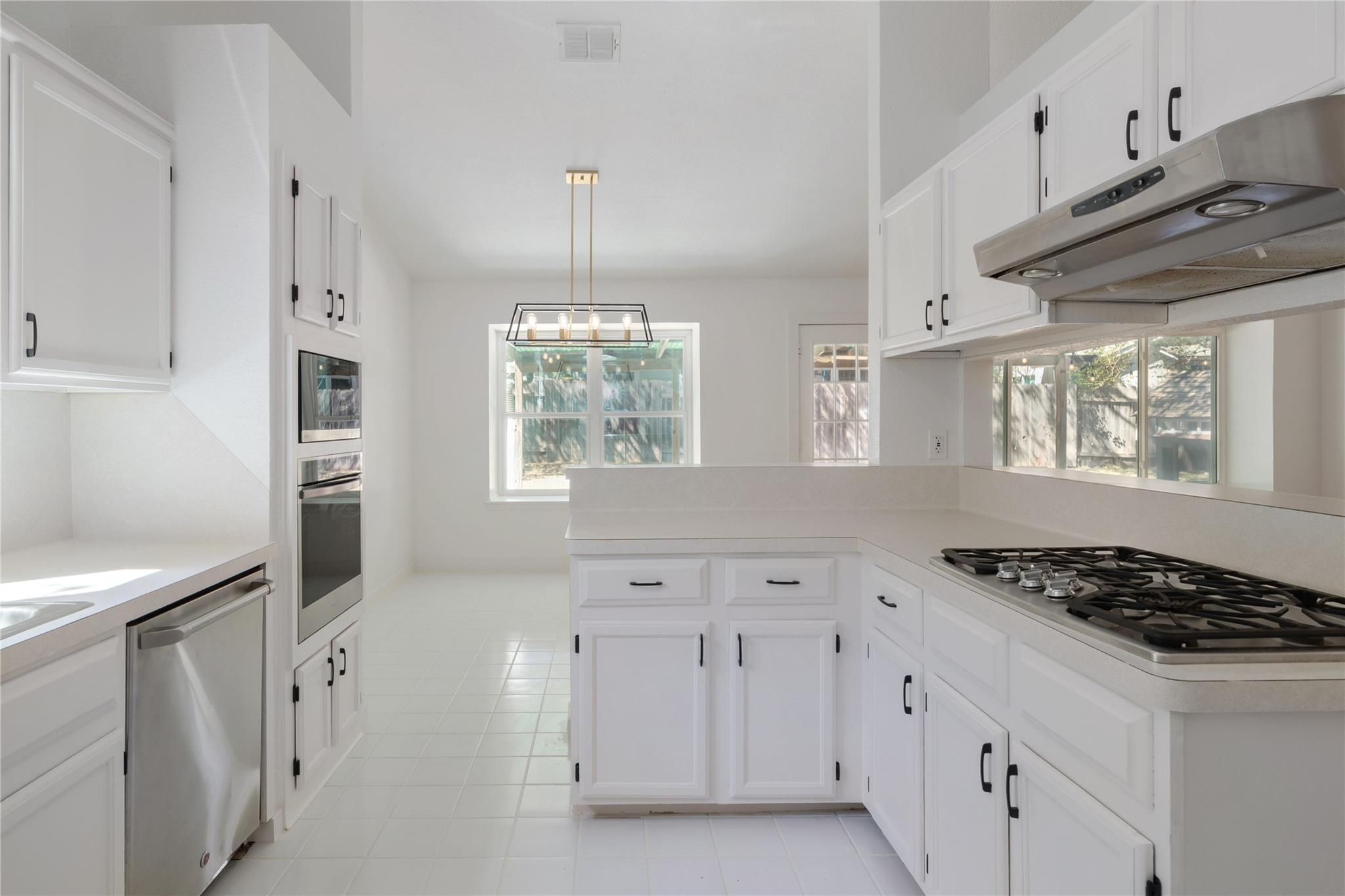 11908 Bittern Holw Property Photo 13