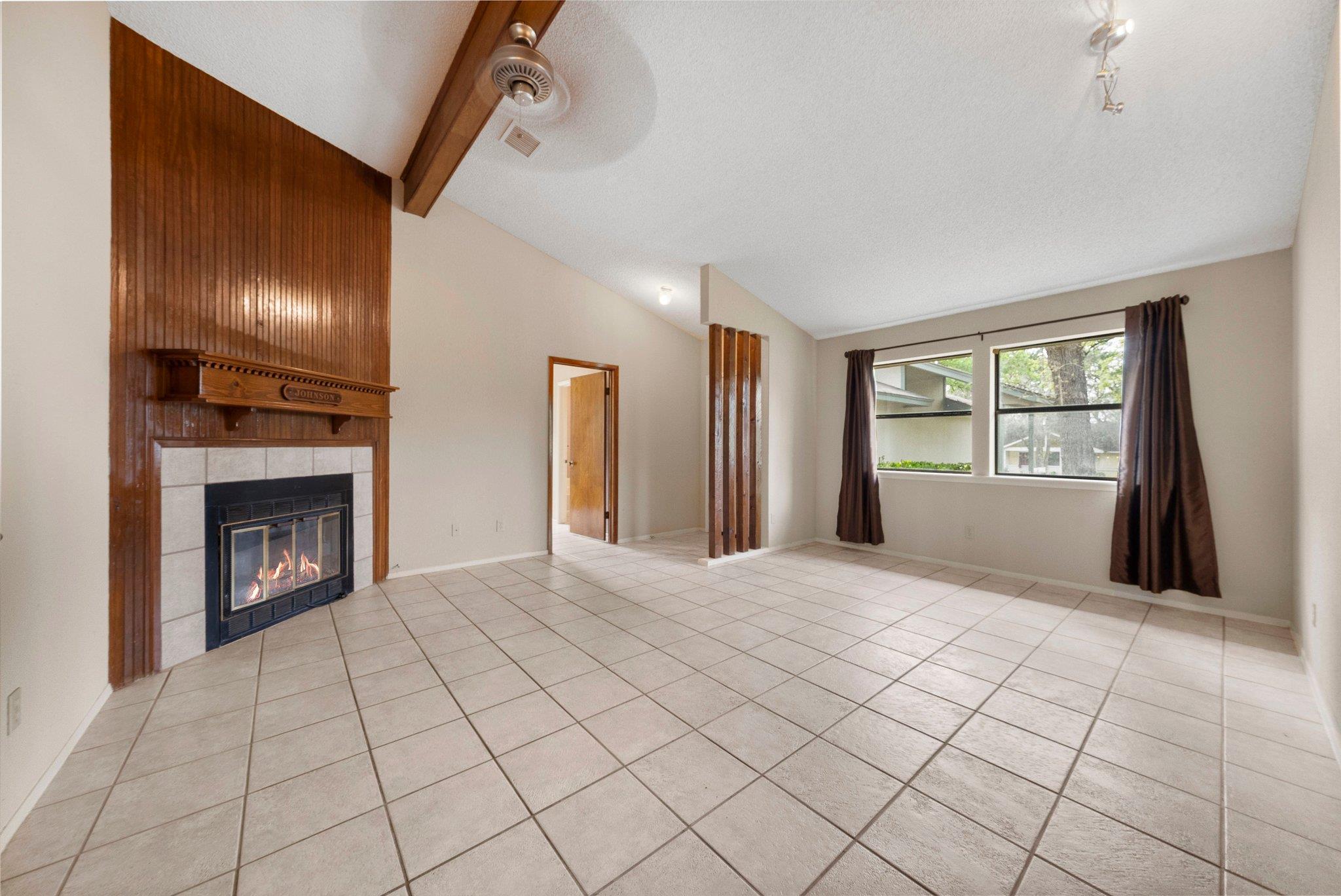 147 Live Oak Dr Property Photo 8