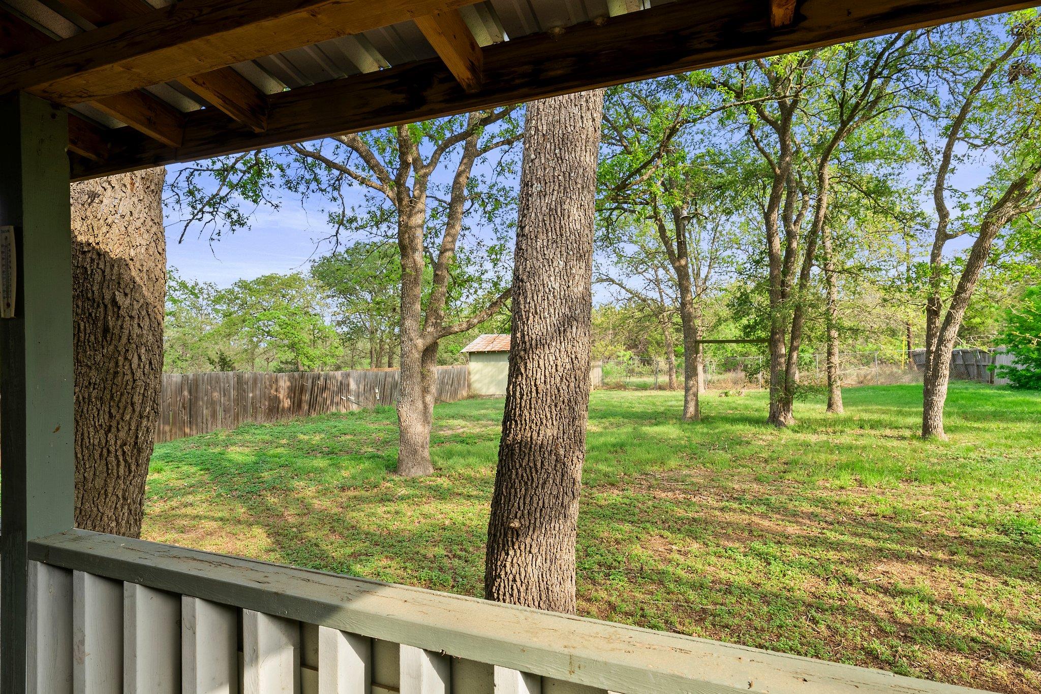 147 Live Oak Dr Property Photo 28