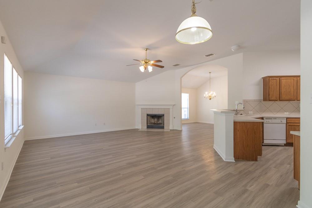 1010 Klondike Loop Property Photo 10