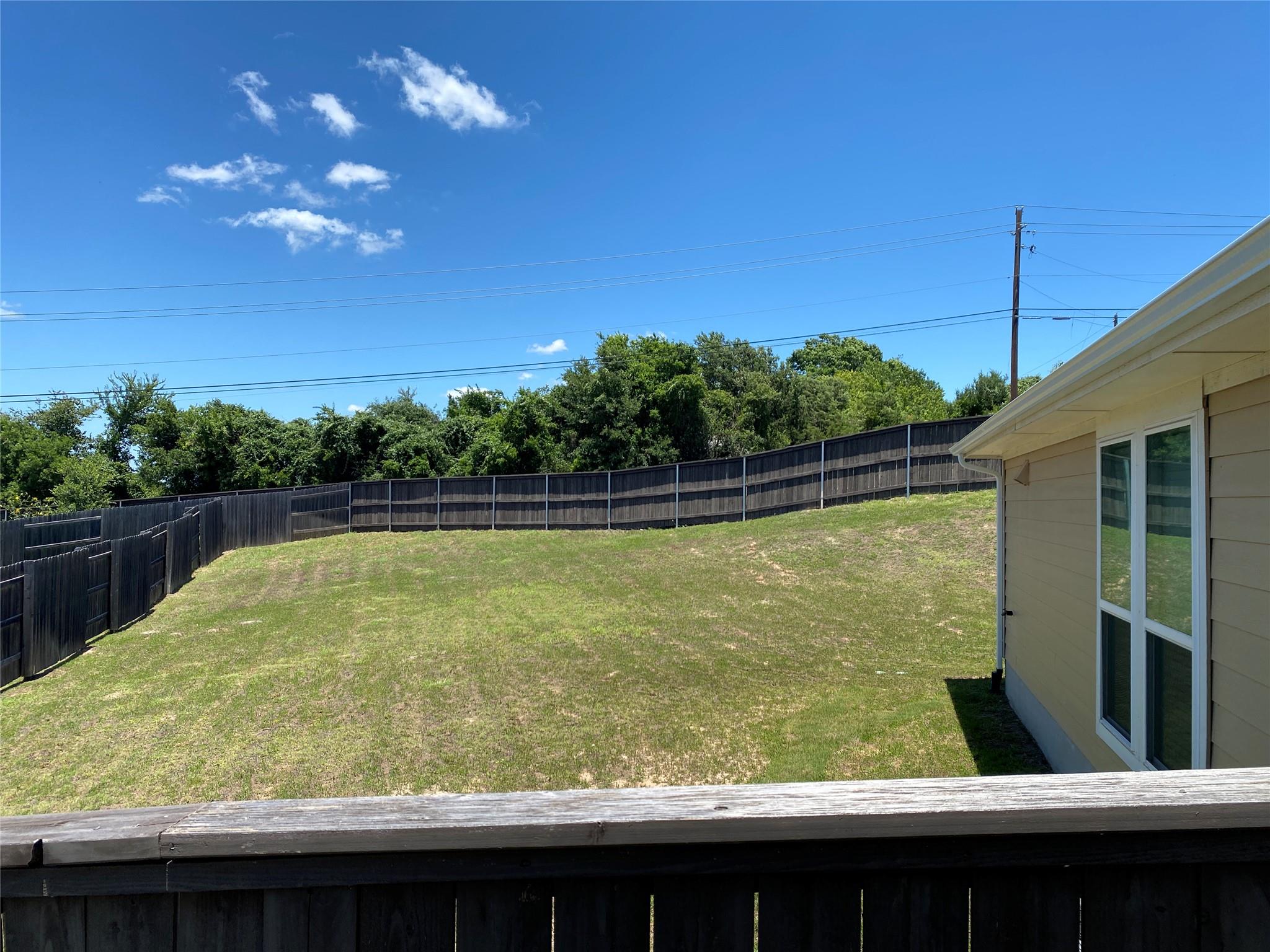 5712 Respinto Dr Property Photo 3