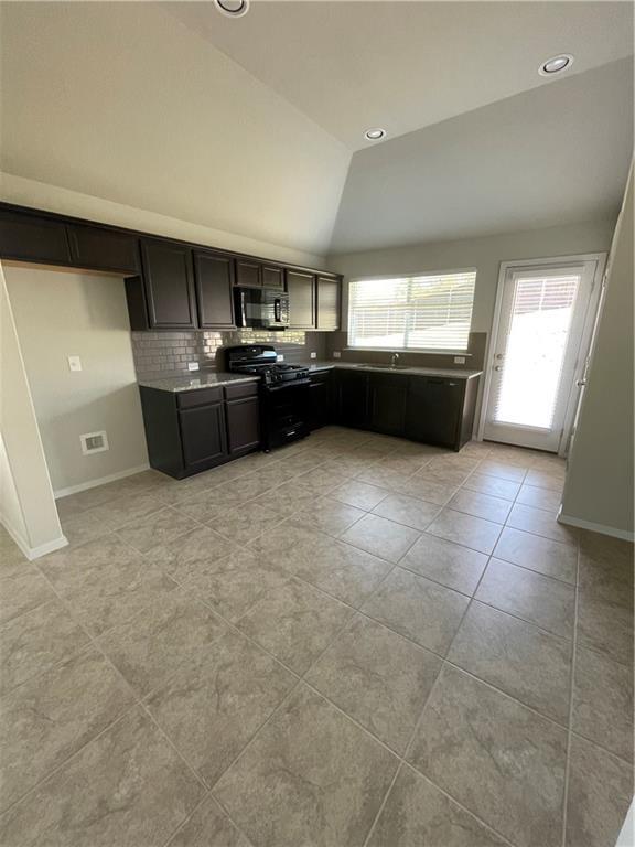 5712 Respinto Dr Property Photo 6