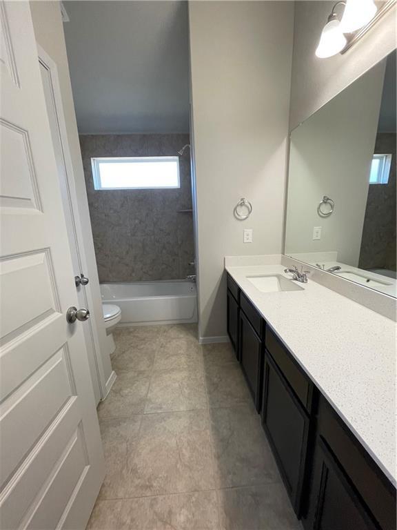 5712 Respinto Dr Property Photo 8