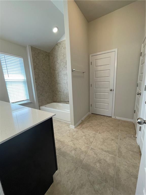 5712 Respinto Dr Property Photo 13