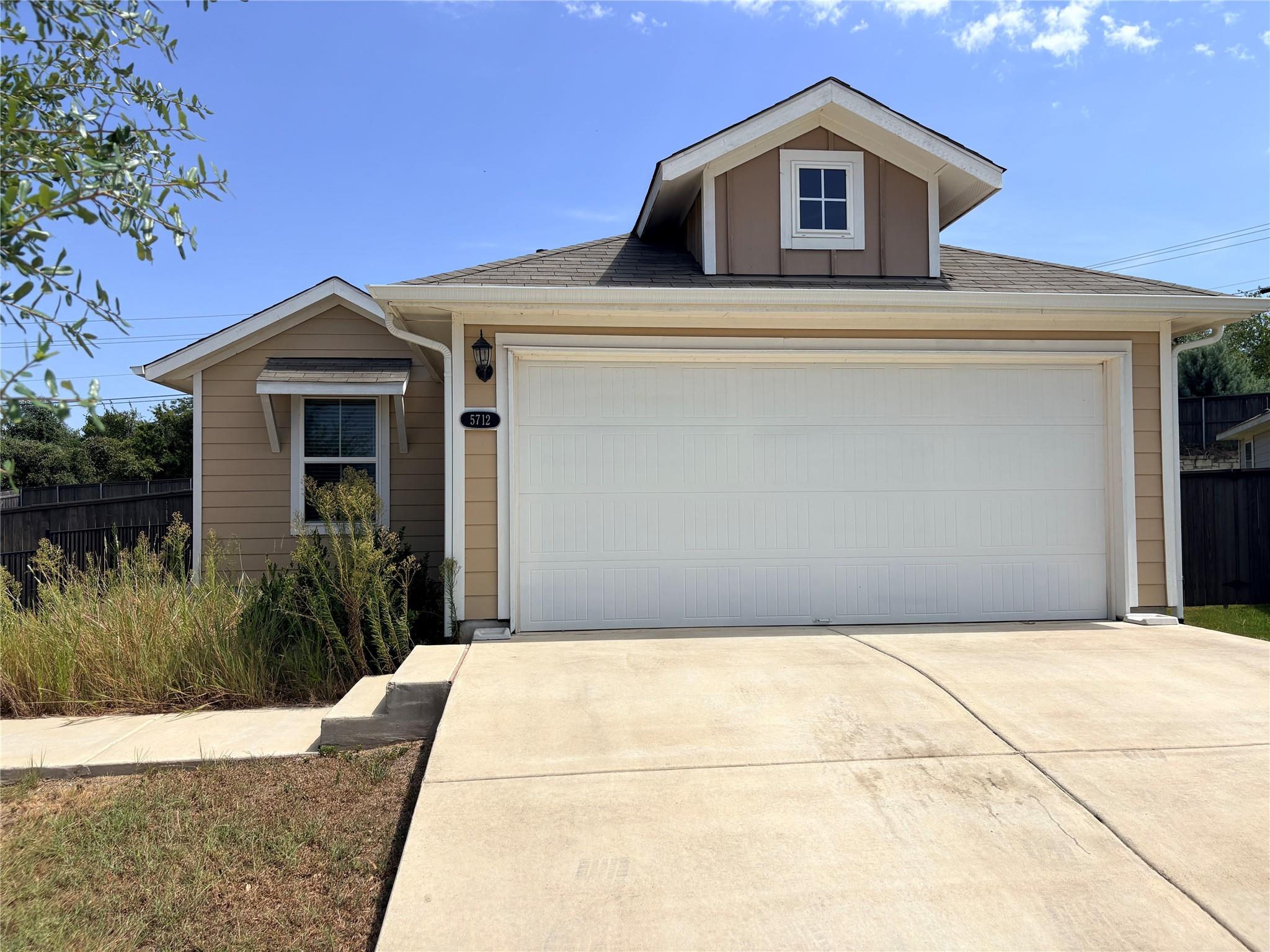 5712 Respinto Dr Property Photo 24