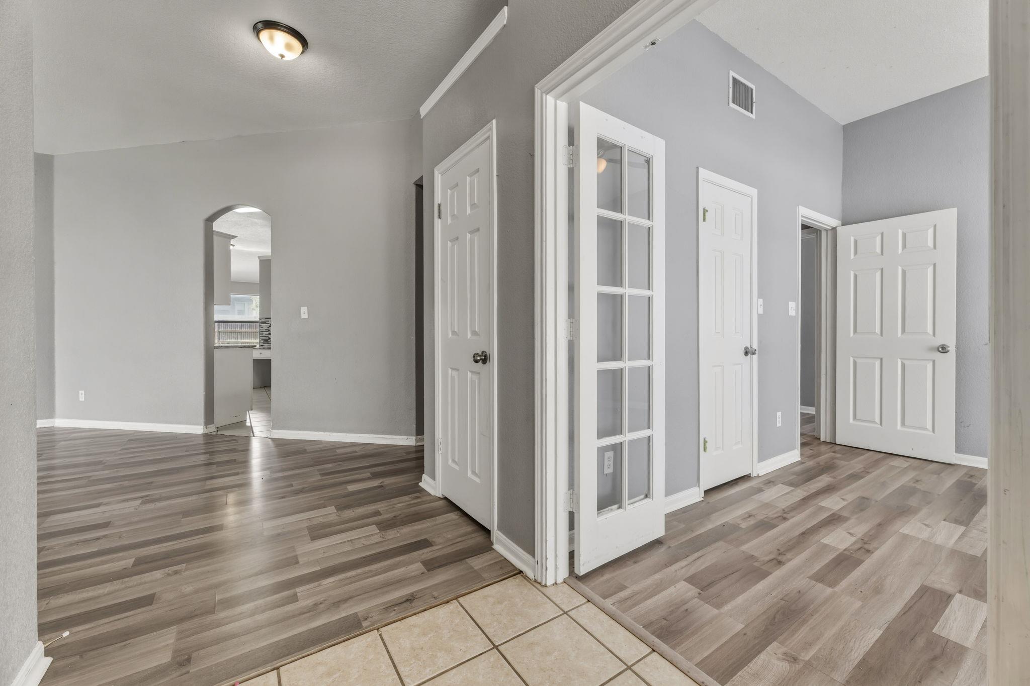 1514 Spring Peony Ct Property Photo 3