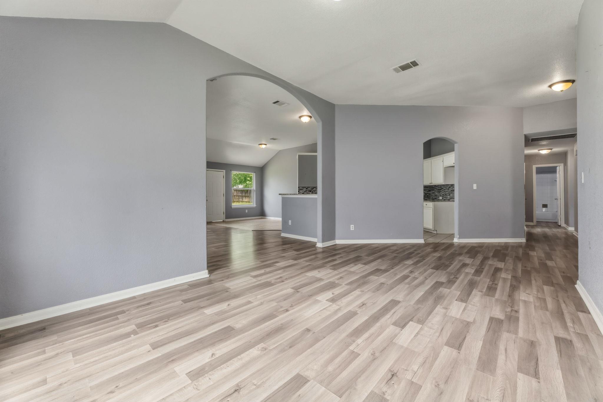 1514 Spring Peony Ct Property Photo 6