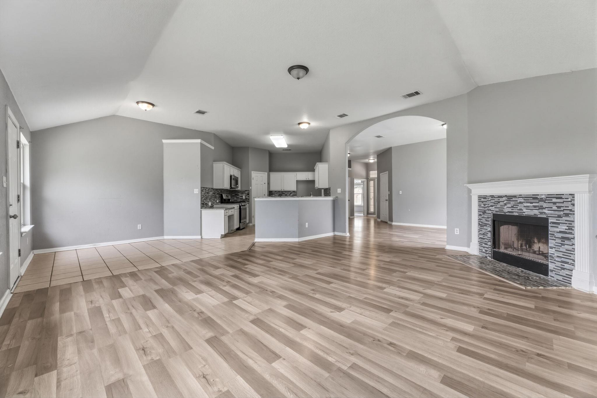 1514 Spring Peony Ct Property Photo 8