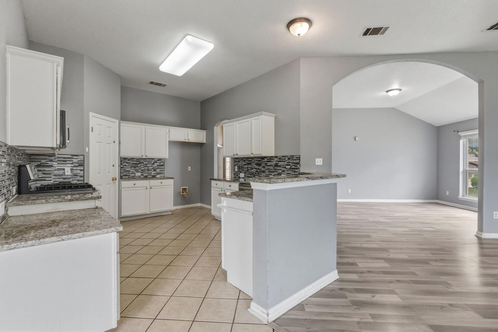 1514 Spring Peony Ct Property Photo 10