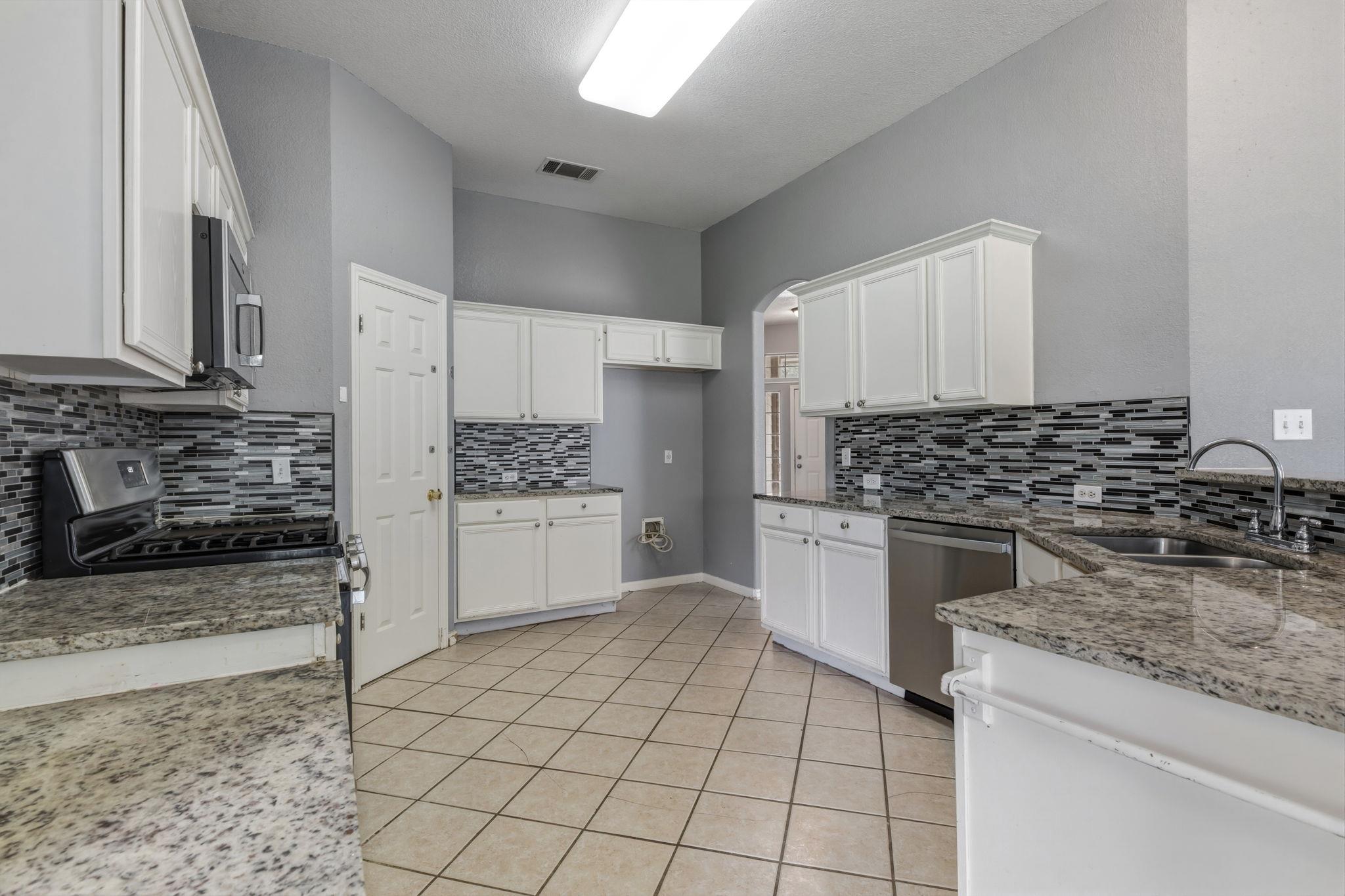 1514 Spring Peony Ct Property Photo 11