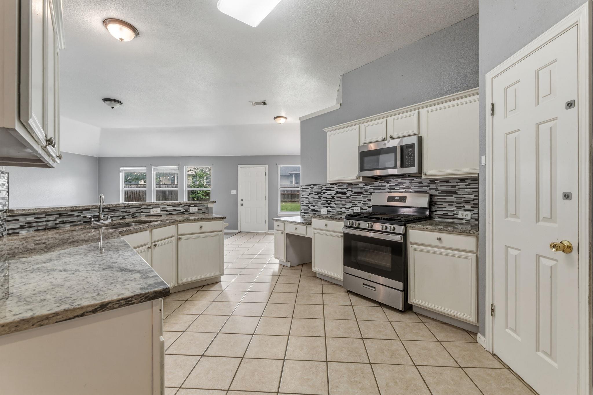 1514 Spring Peony Ct Property Photo 12