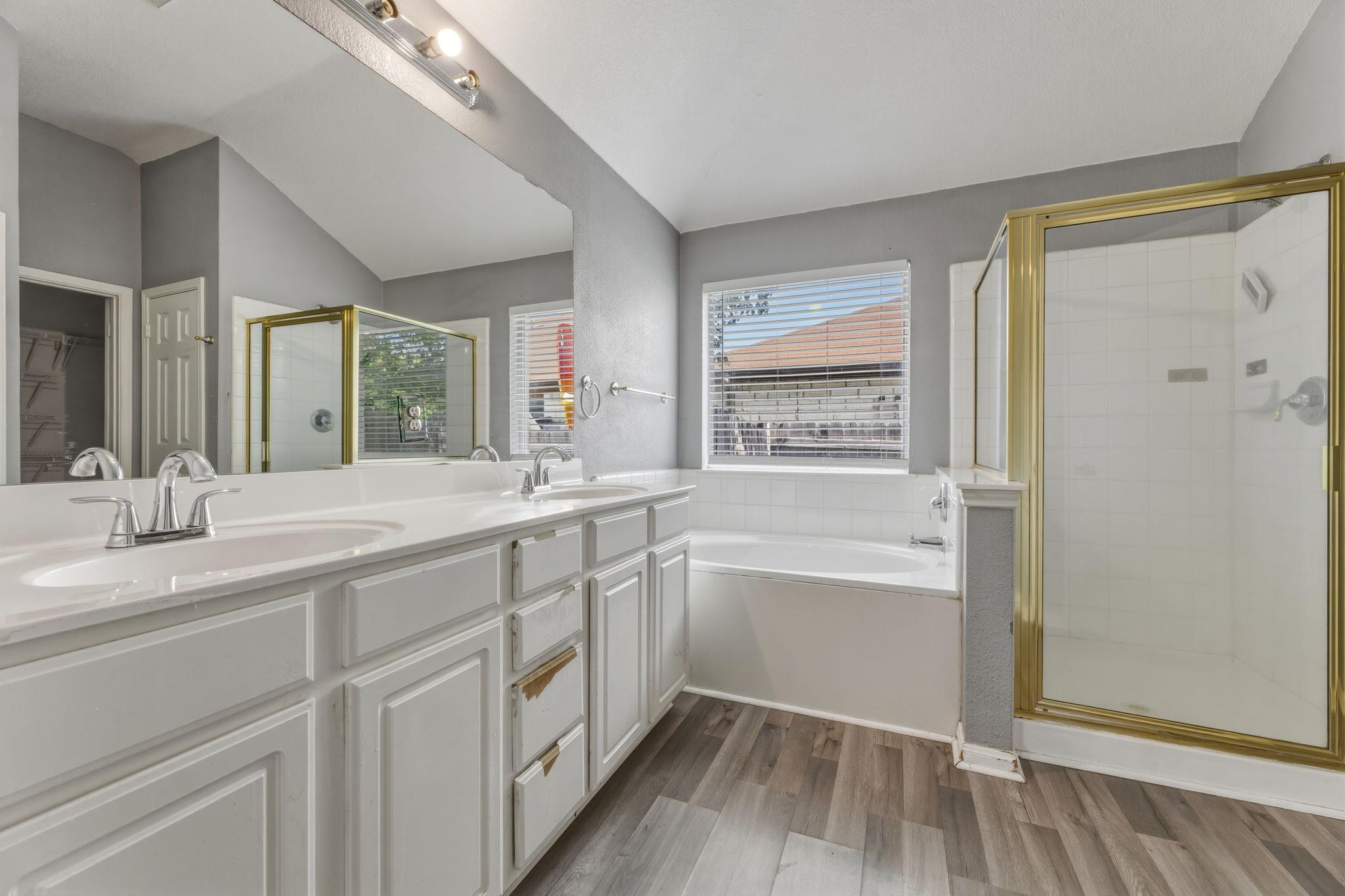 1514 Spring Peony Ct Property Photo 25