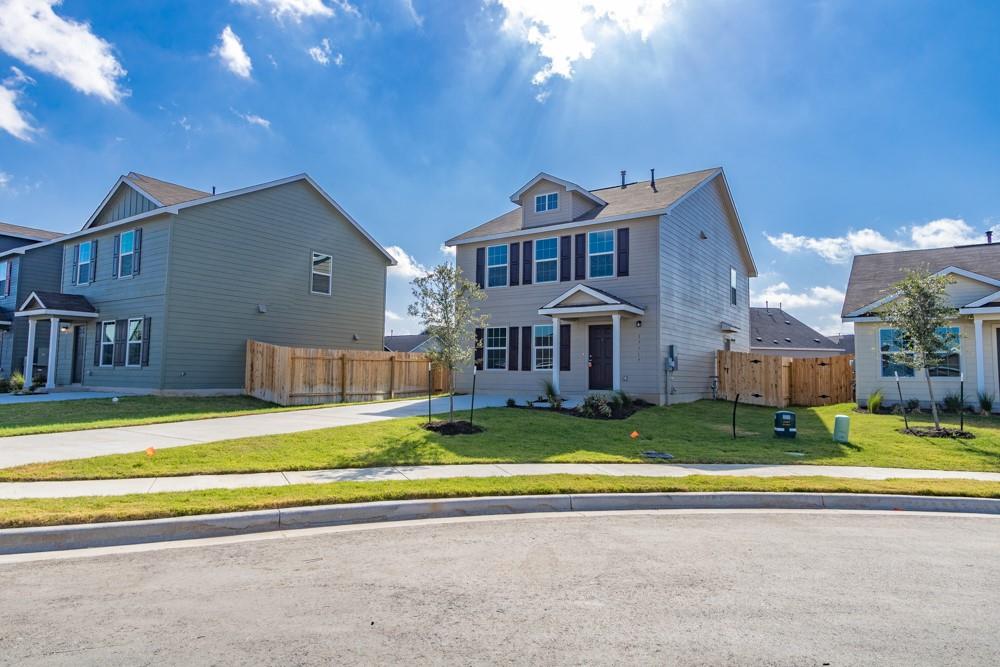 17717 Oso Cv Property Photo 2