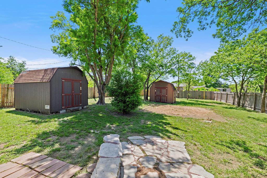 2006 Frontier Trl Property Photo 25