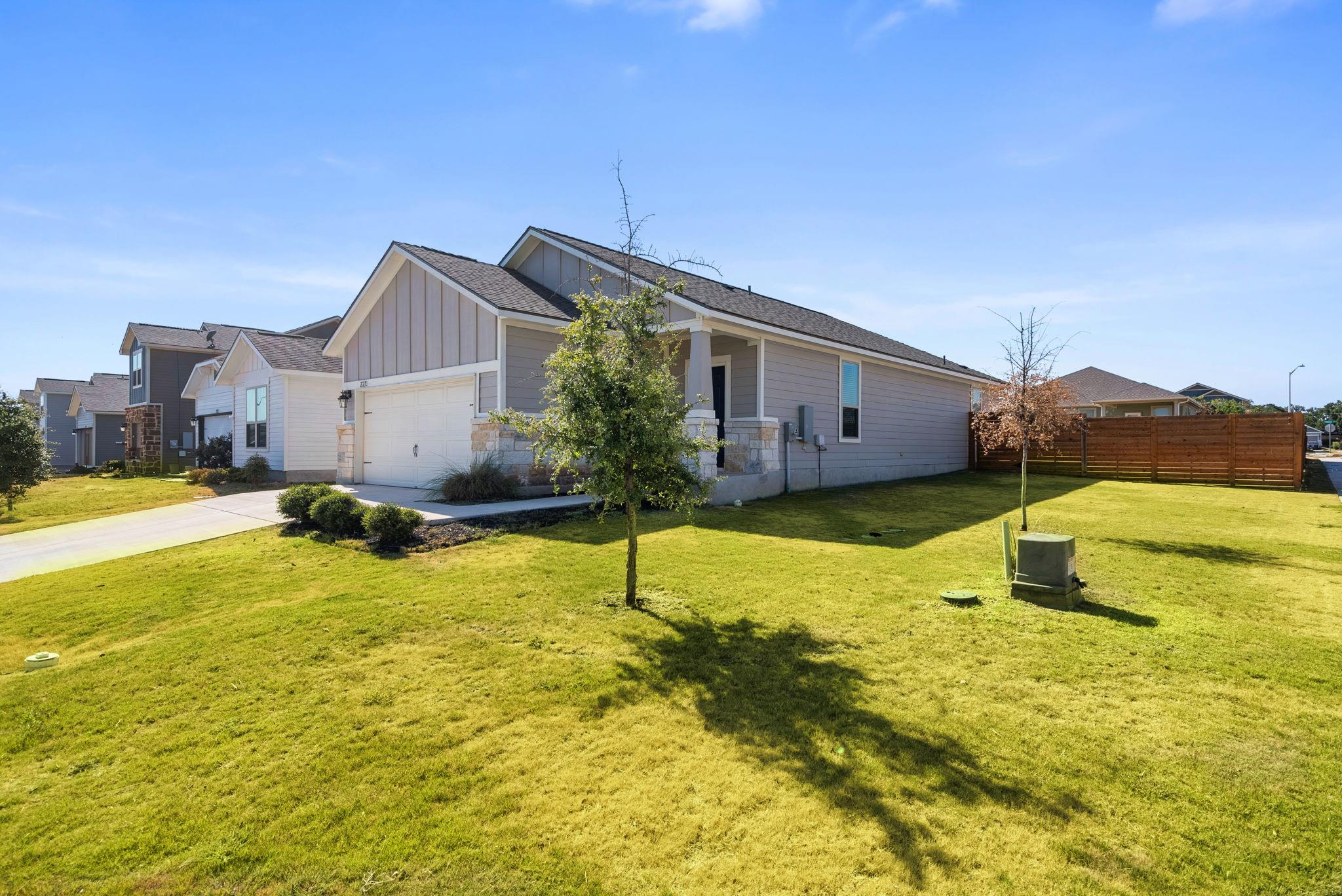 221 Ancellotta Way Property Photo 3