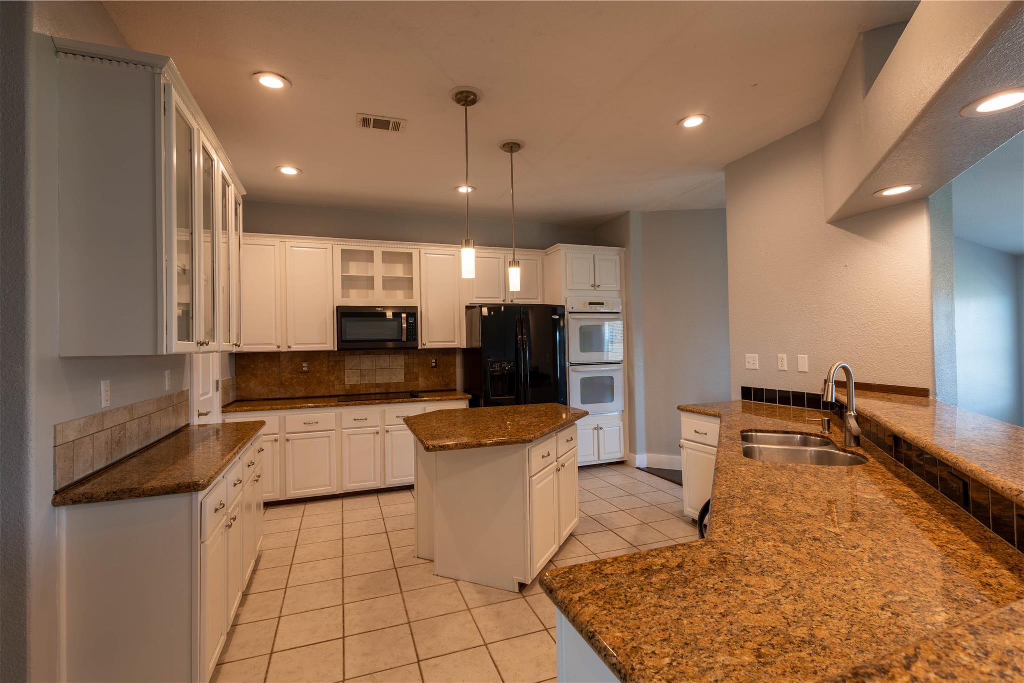 330 Cross Ln Property Photo 6
