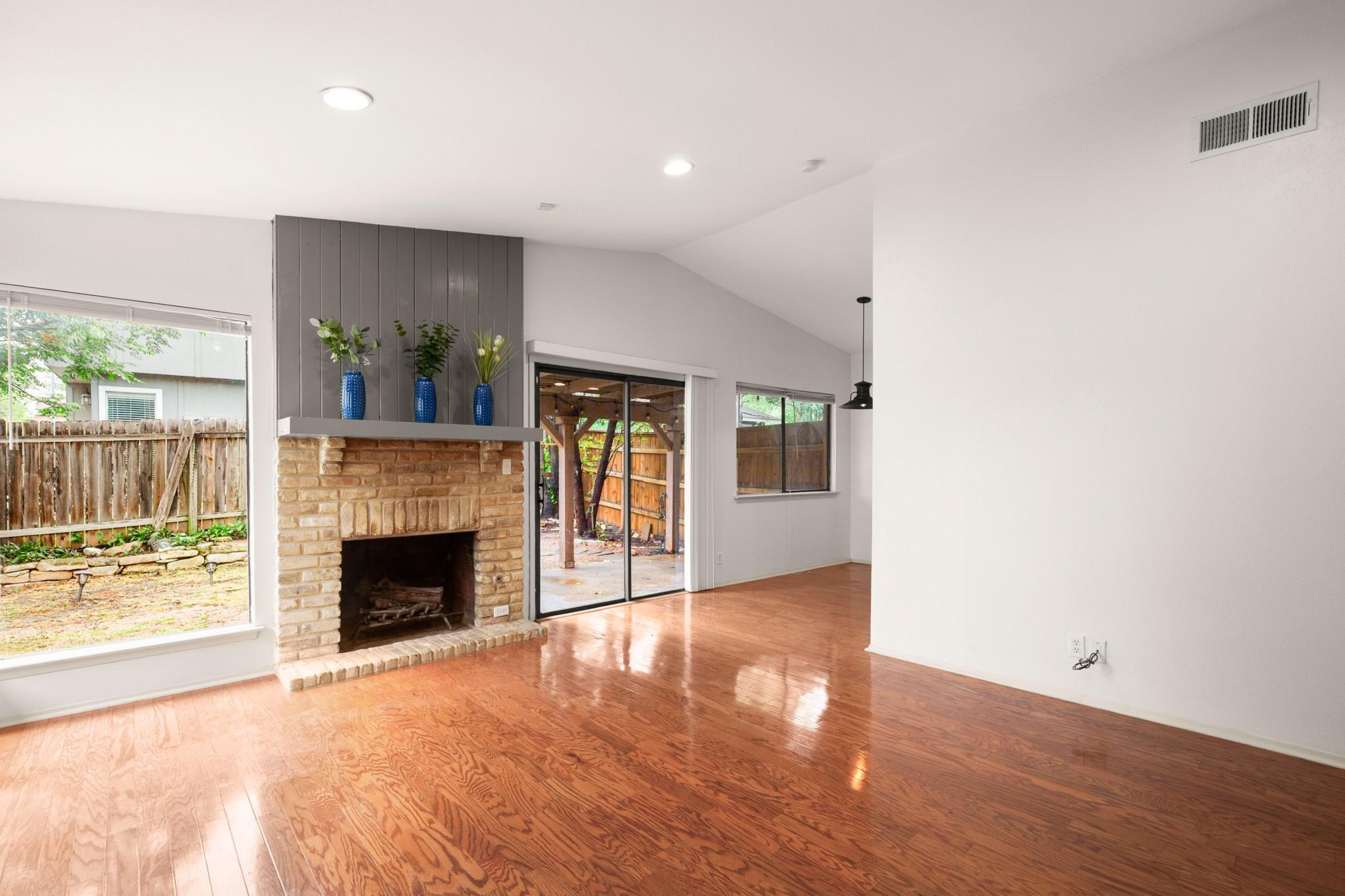9001 Parkfield Dr #B Property Photo 1
