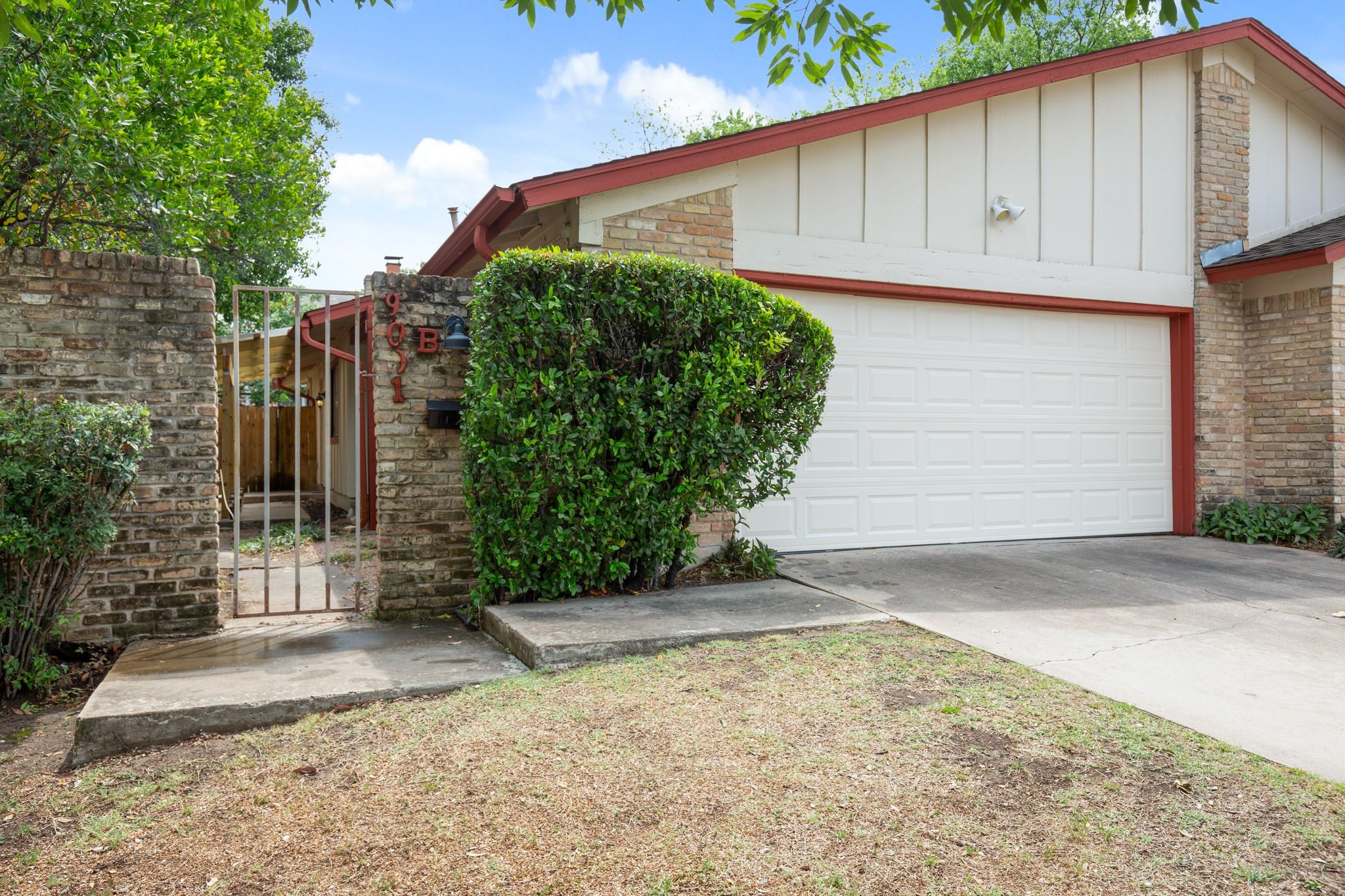 9001 Parkfield Dr #b Property Photo 3