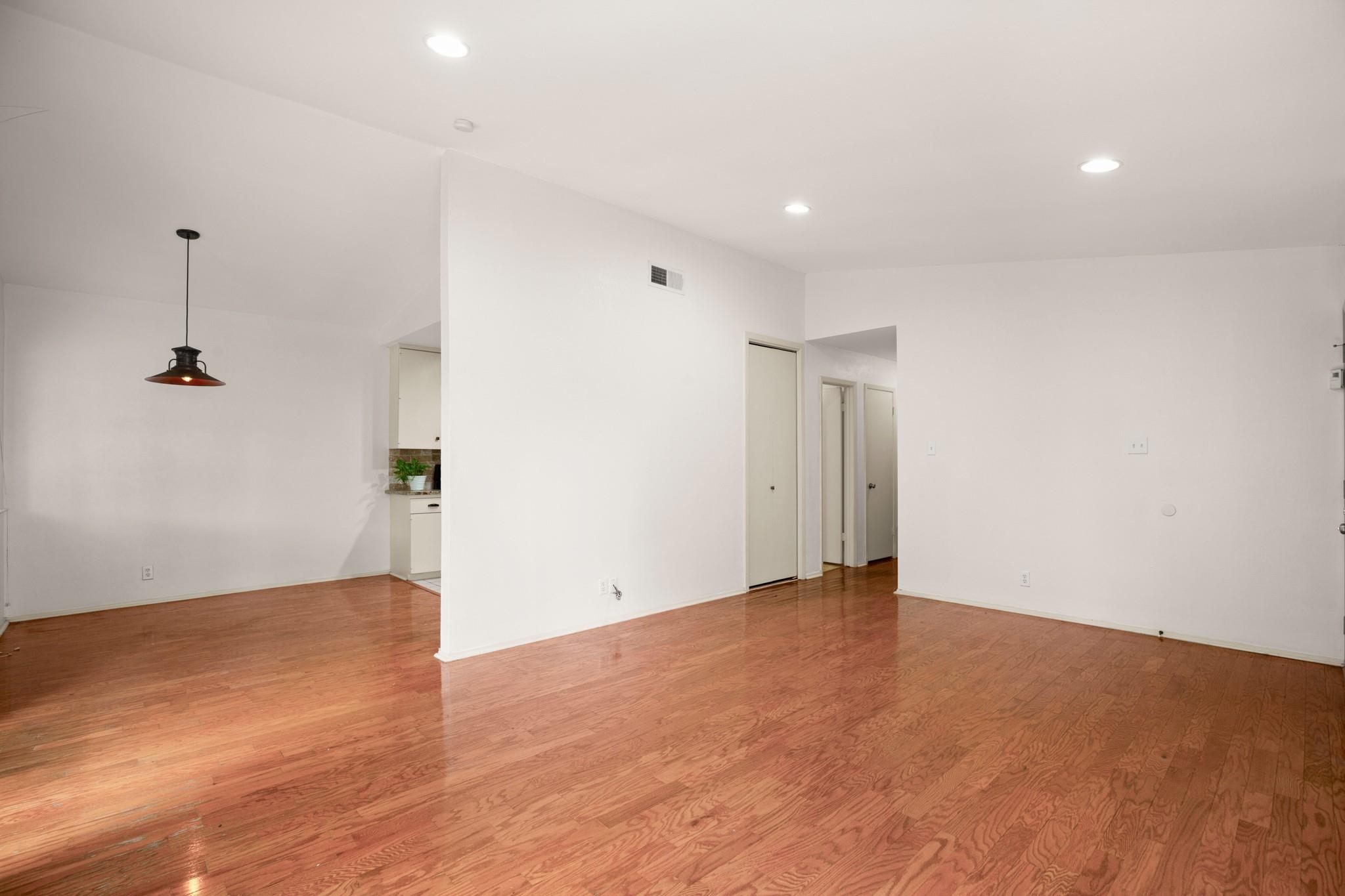 9001 Parkfield Dr #b Property Photo 14