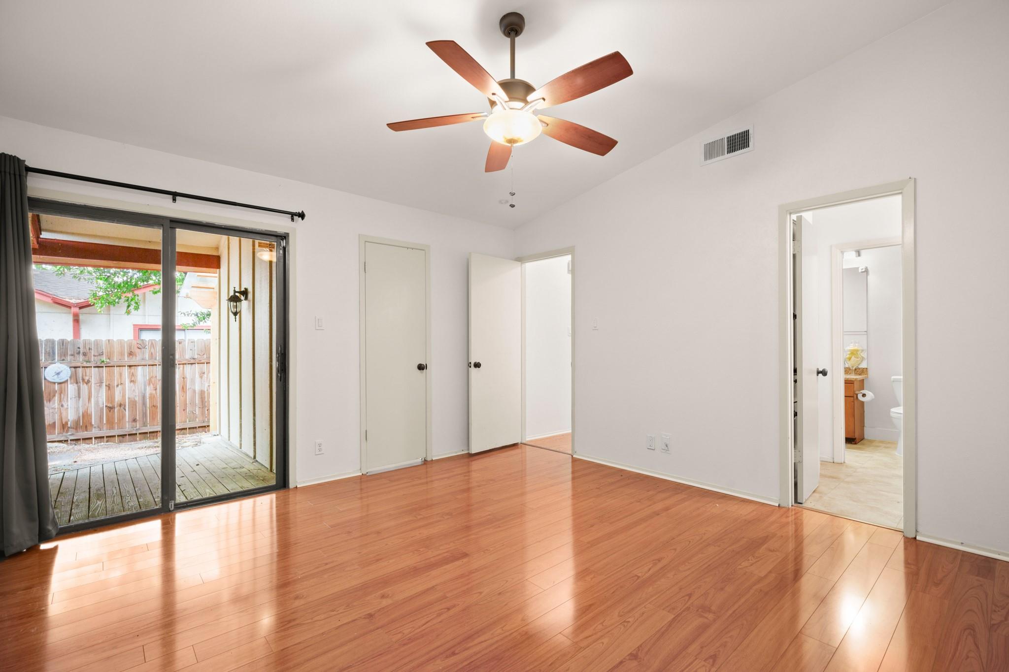 9001 Parkfield Dr #b Property Photo 17