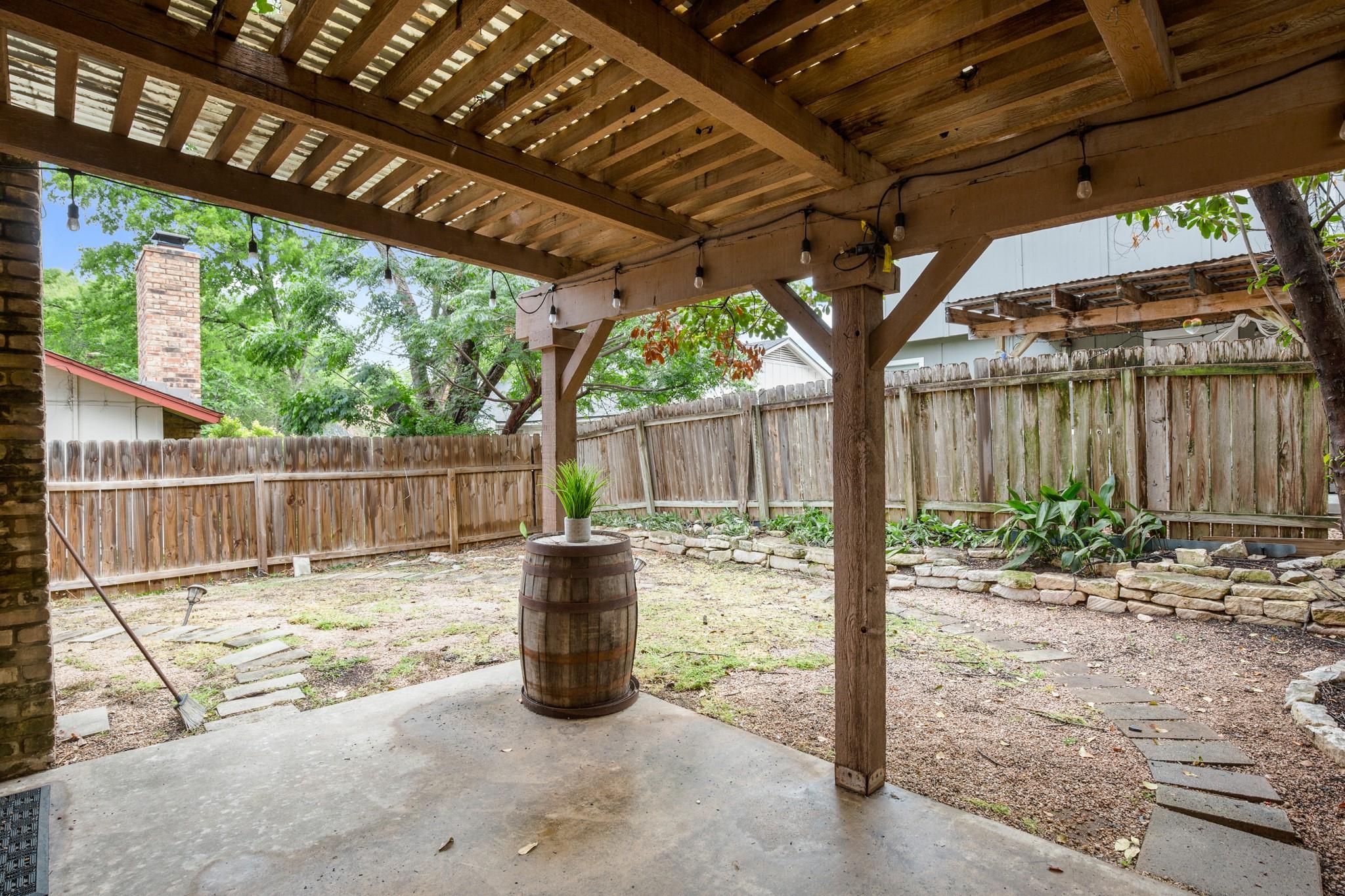 9001 Parkfield Dr #b Property Photo 25