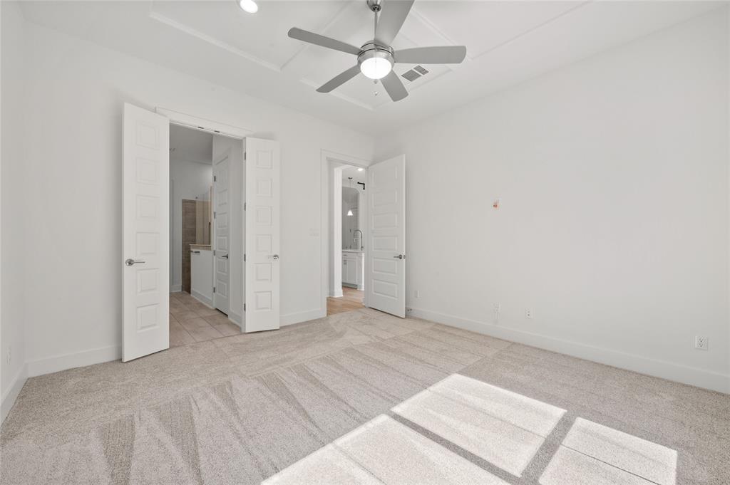 438 Cartwheel Bnd Property Photo 11