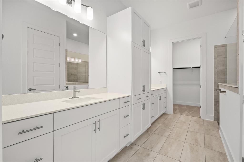 438 Cartwheel Bnd Property Photo 12