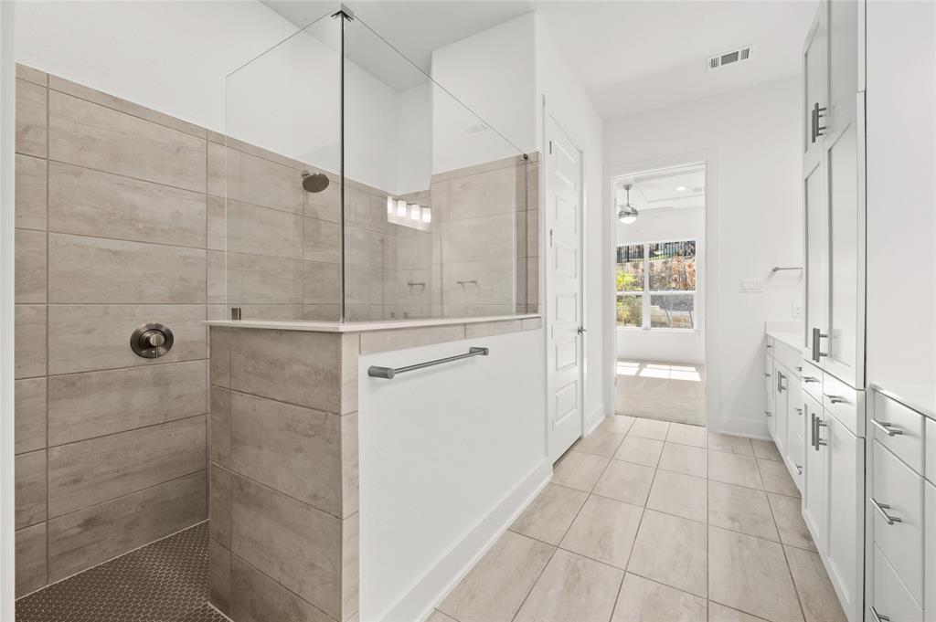 438 Cartwheel Bnd Property Photo 13
