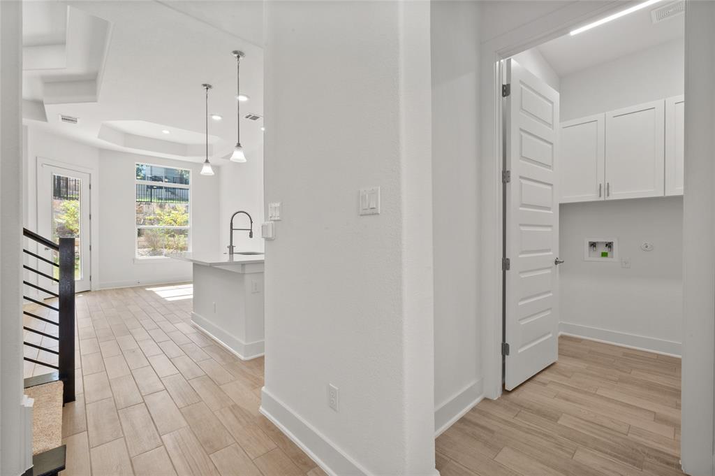 438 Cartwheel Bnd Property Photo 14