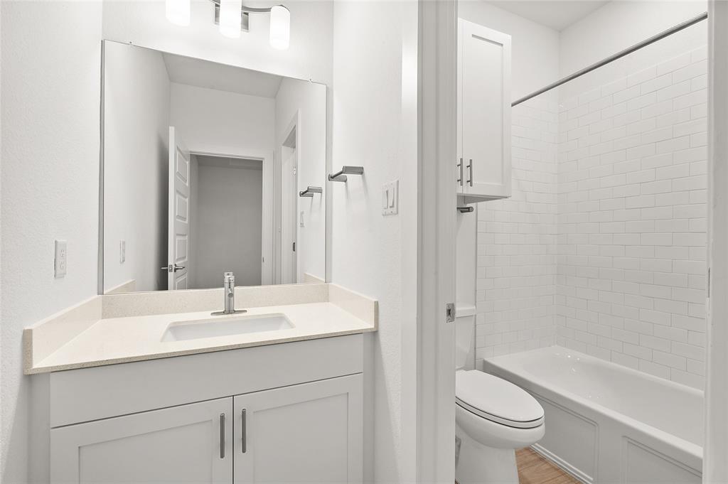 438 Cartwheel Bnd Property Photo 18